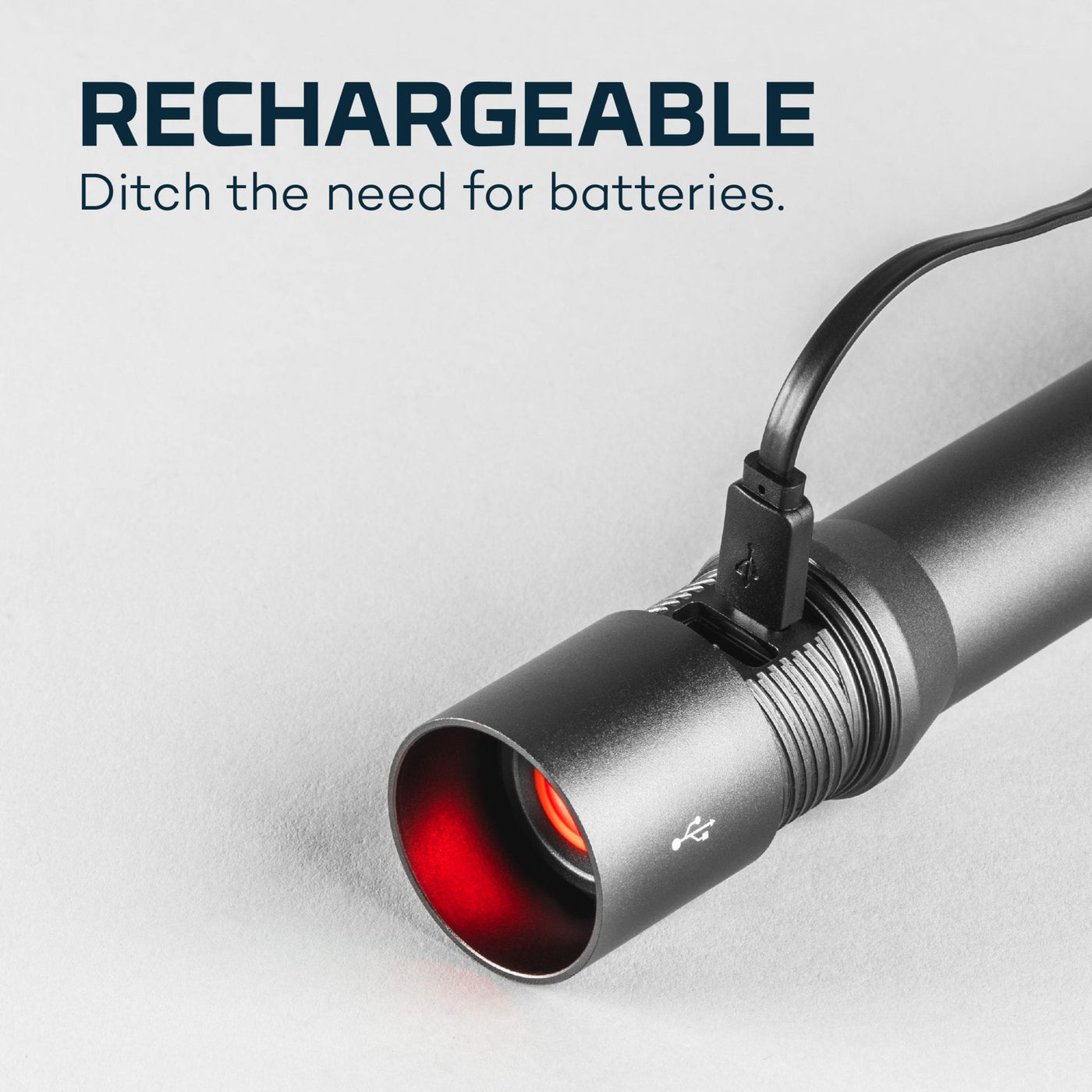 At Nebo Tools, we continually innovate so that we can offer the highest quality LED lighting products at the best price. The Davinci™ 2000 lumen rechargeable flashlight by NEBO is a powerful handheld flashlight with 4 light modes and an included power bank for charging your smart devices. The included mode selection dial makes it easy to switch between modes and the powerful LED in this flashlight can light up 259 meters. The included battery allows for up to 20 hours of operation in between charges.