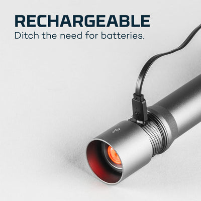 At Nebo Tools, we continually innovate so that we can offer the highest quality LED lighting products at the best price. The Davinci™ 3500 lumen rechargeable flashlight by NEBO is a powerful handheld flashlight with 4 light modes. The included mode selection dial makes it easy to switch between modes and the powerful LED in this flashlight can light up 131 meters. The included battery allows for up to 20 hours of operation in between charges.