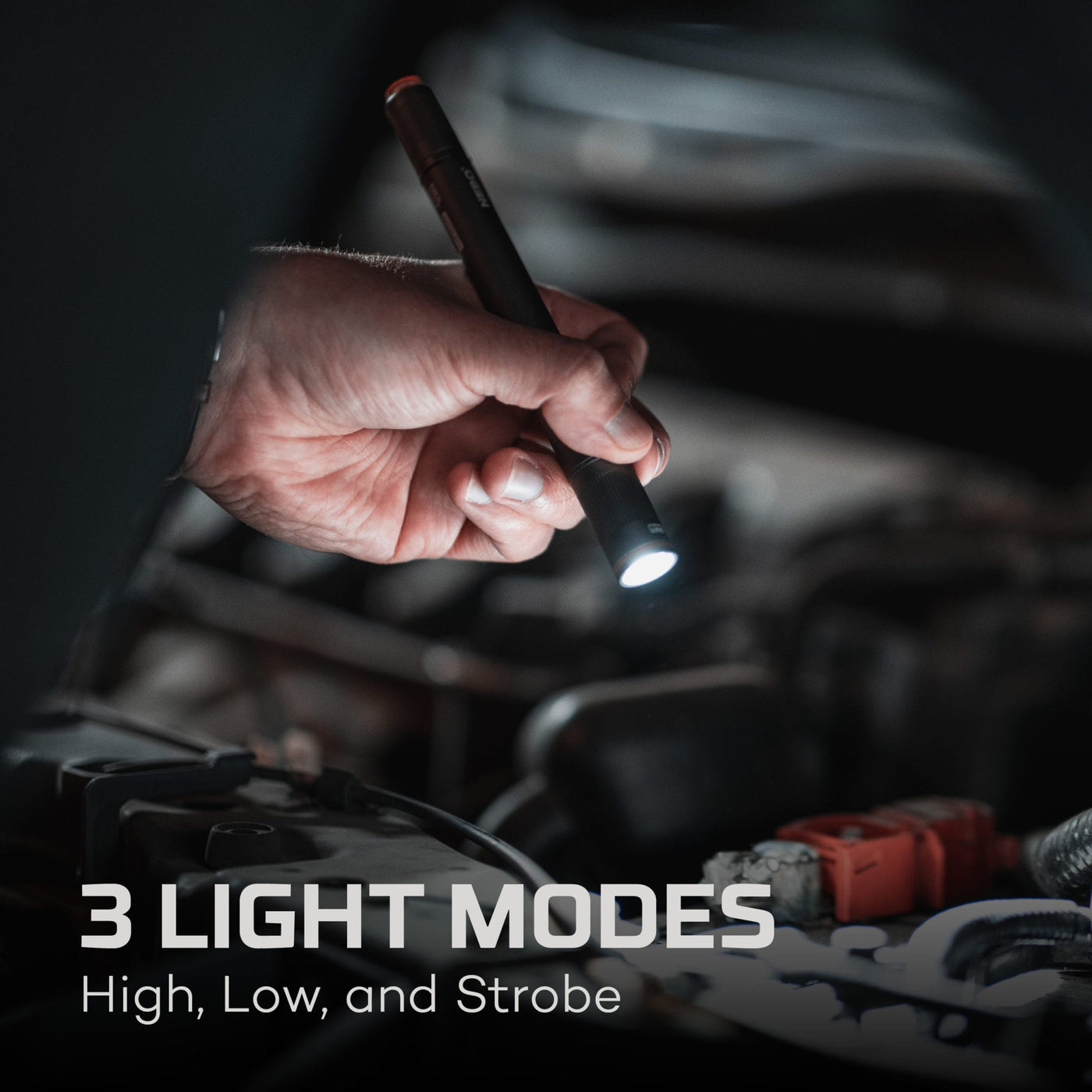 At Nebo Tools, we continually innovate so that we can offer the highest quality LED lighting products at the best price. The Columbo™ FLEX 250 torch features a 250 lumen LED, Flex-Power technology, 3 light modes, 4 adjustable zoom settings, Easy Touch technology, a strong steel clip and a waterproof anodized aircraft-grade aluminium body. The included battery allows for up to 4 hours of operation in between charges.